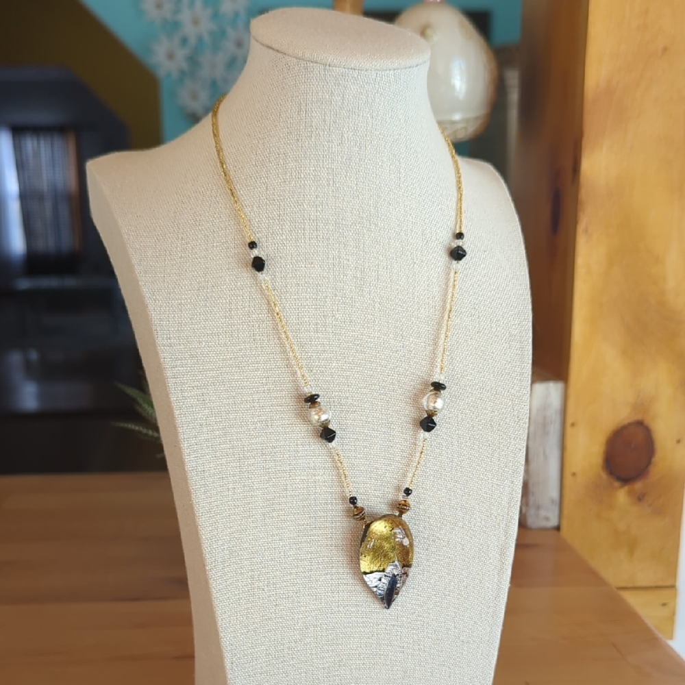 Paola Pendant Necklace